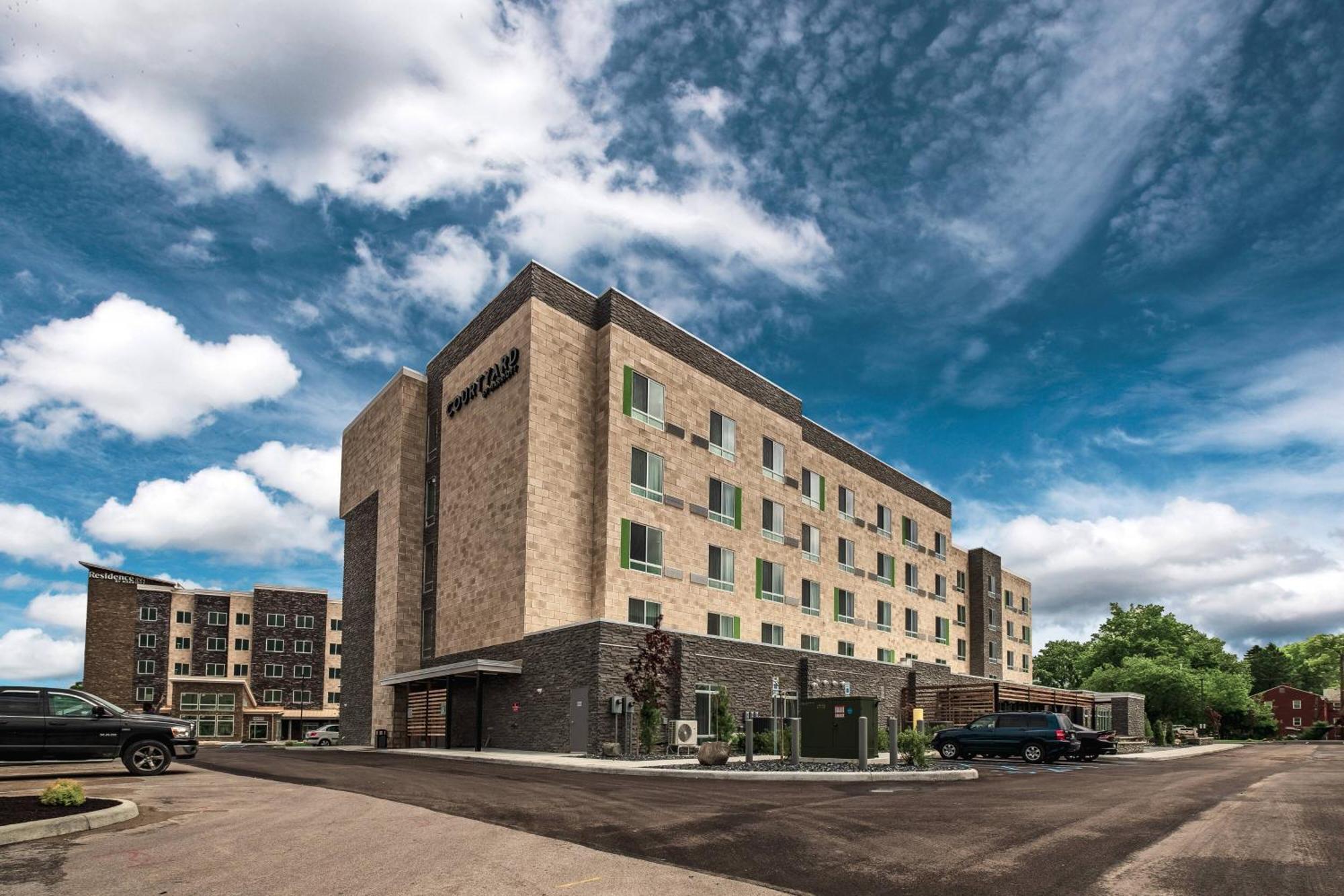 Готель Courtyard By Marriott Toledo West Екстер'єр фото
