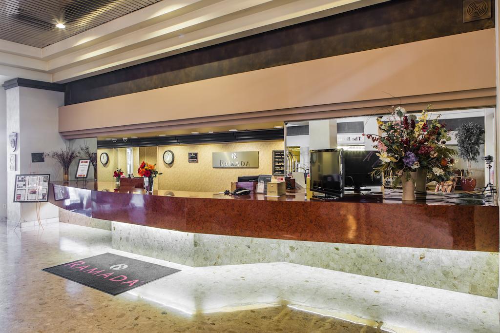 Готель Courtyard By Marriott Toledo West Екстер'єр фото